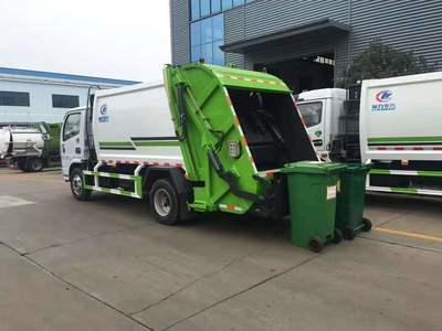 程力专汽 压缩垃圾车与油罐车领域的专业制造厂家