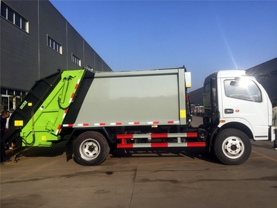 专业环卫与运输解决方案 送车上门服务——福龙马6方环卫压缩车与油罐车详解